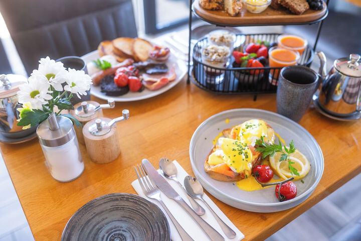 Breakfast/Coffee Service 95 of 118