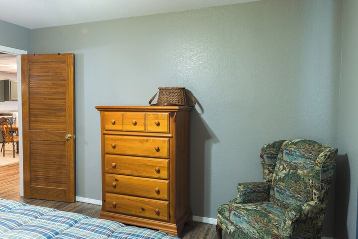Room 295 of 917
