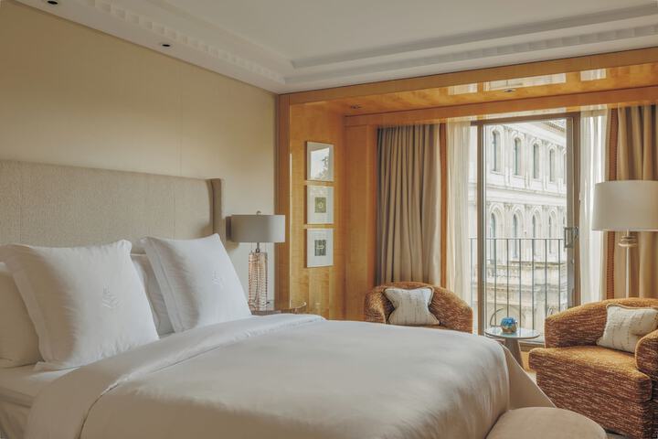 Room 47 of 130