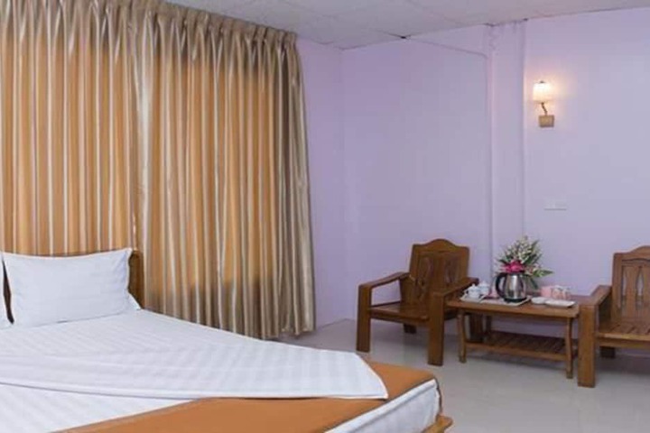 Room 14 of 24