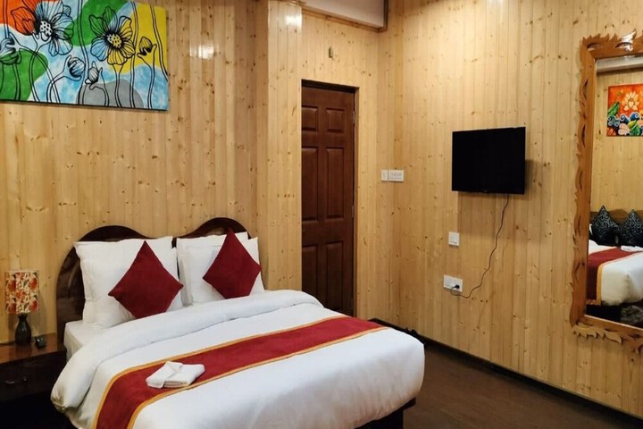 Room 55 of 251