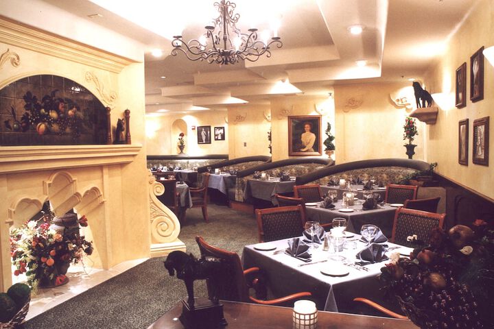 Dining 41 of 47