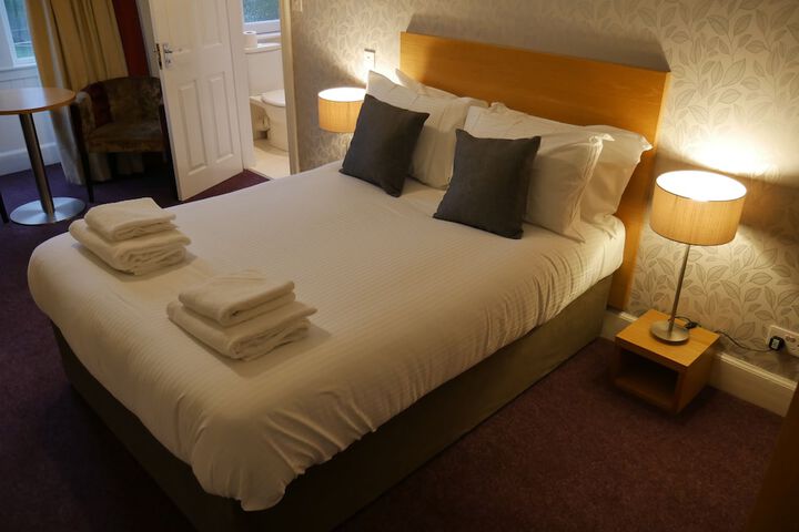 Room 8 of 65