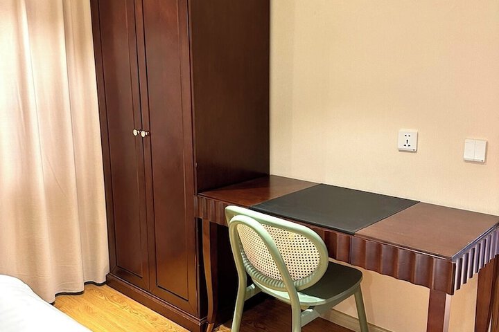 Room 22 of 68