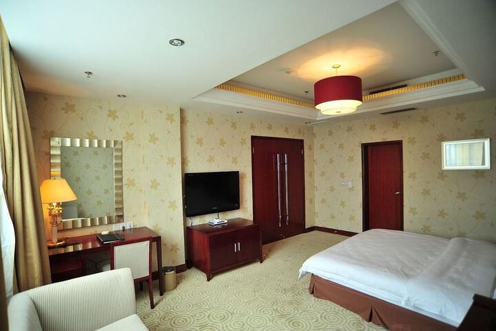 Room 17 of 25