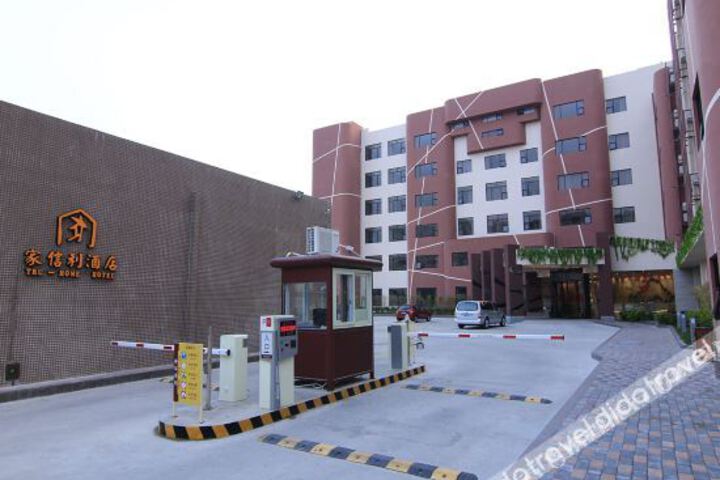 Hotel 8 of 28