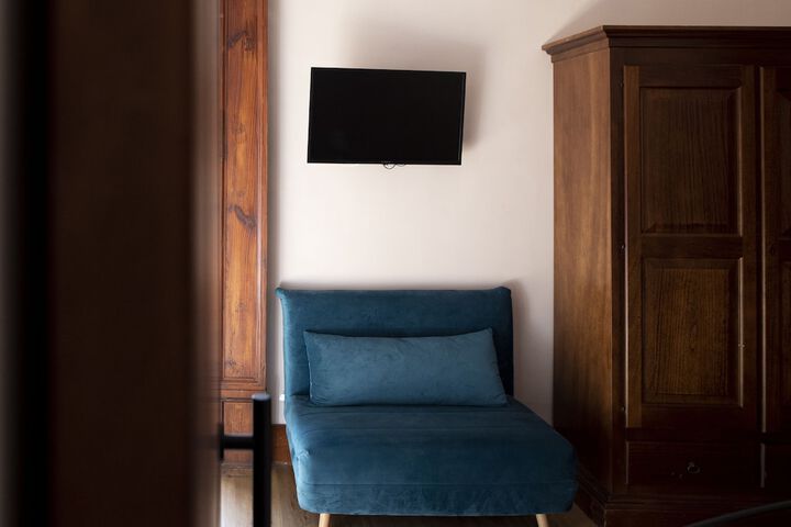 Room 72 of 159