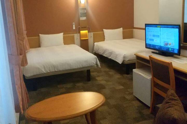 Room 12 of 39