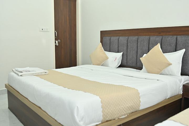 Room 9 of 31