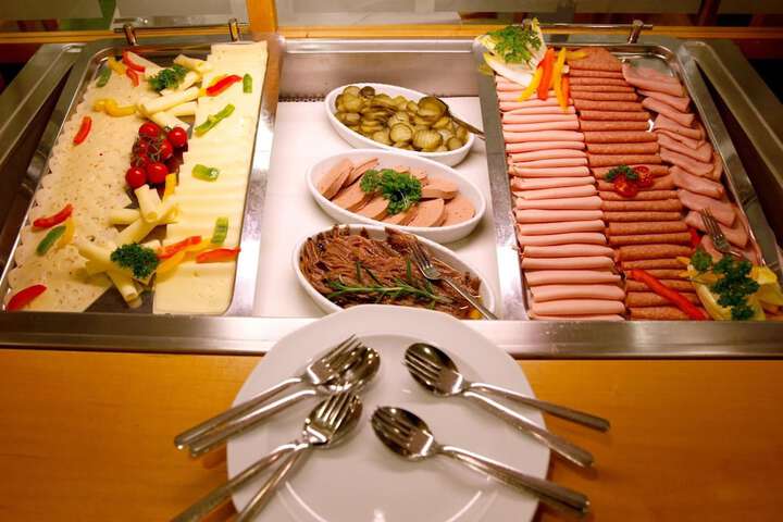 Dining 48 of 68