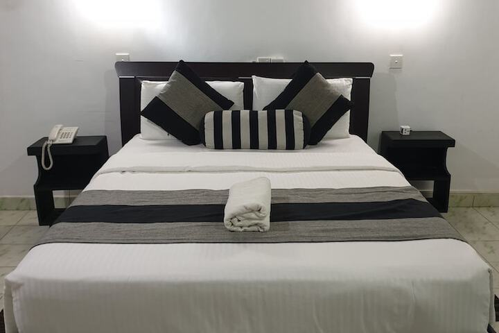 Room 17 of 74