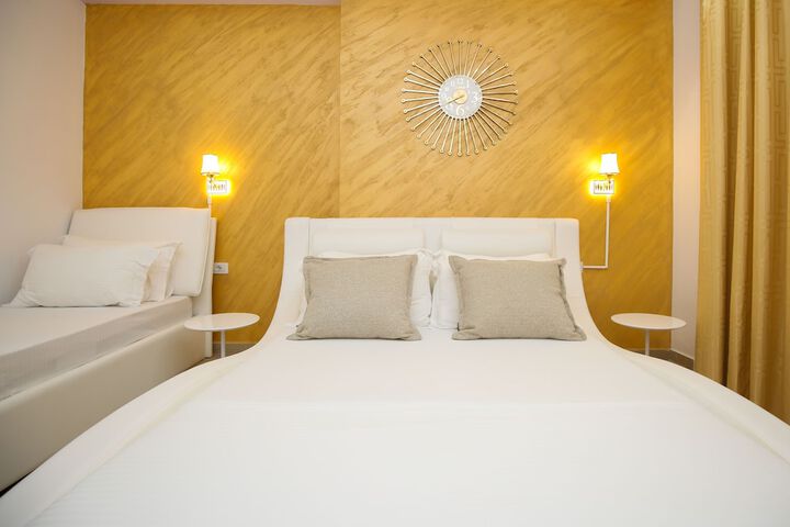 Room 25 of 51