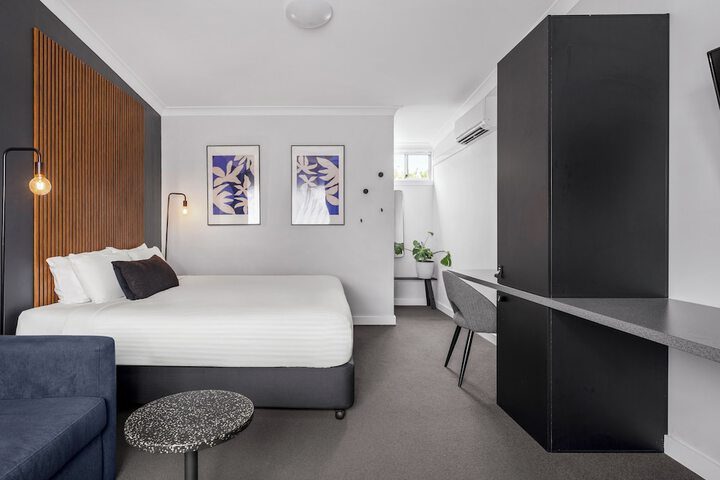 Room 21 of 43