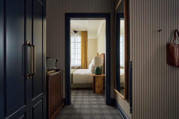 Room 15 of 190
