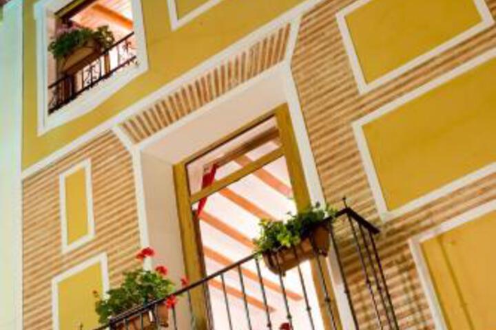 LA CASA DEL BALCON