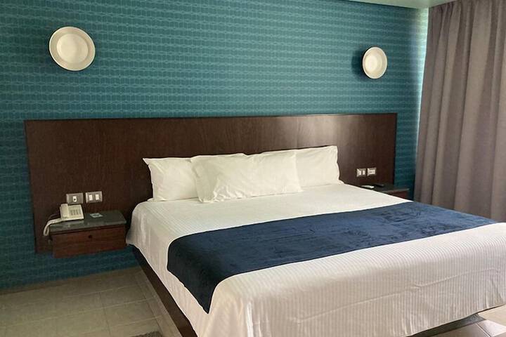Room 9 of 41