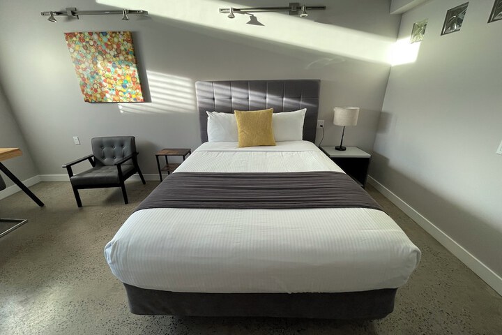 Room 10 of 52