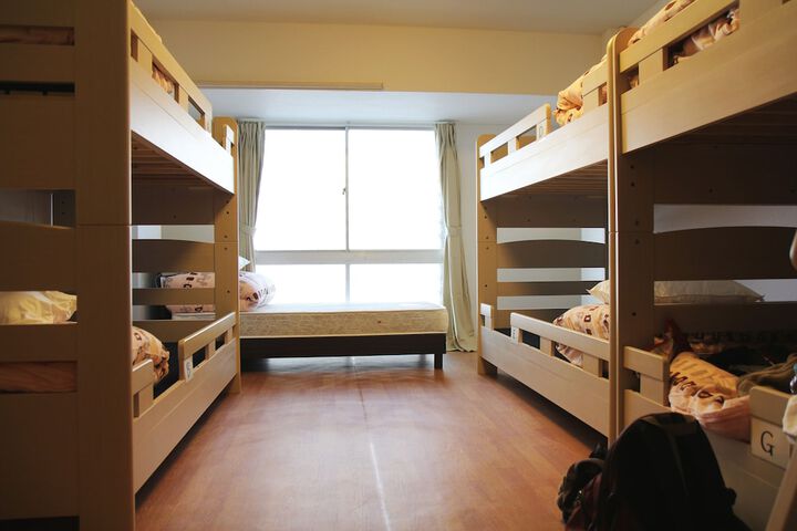 Room 13 of 68