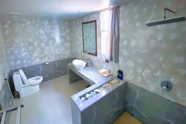Room 48 of 120