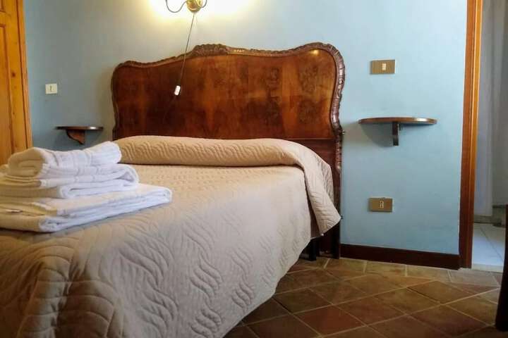 Room 7 of 46