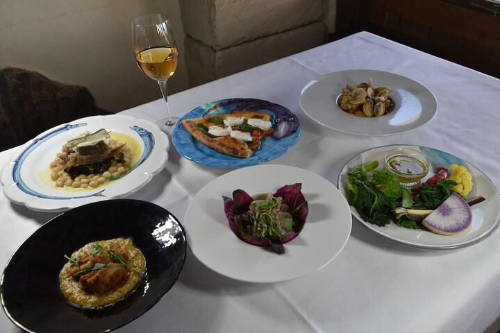Dining 44 of 67