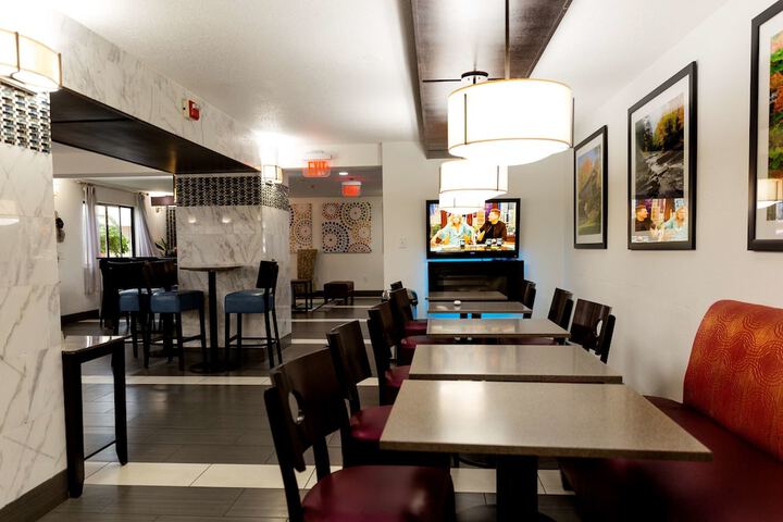 Breakfast area