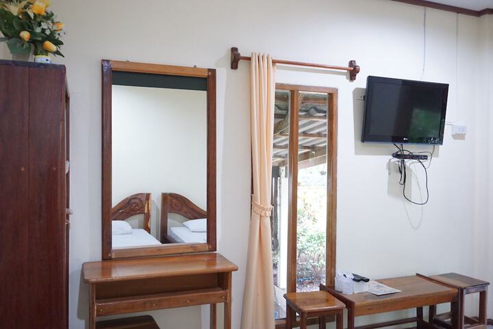 Room 26 of 49