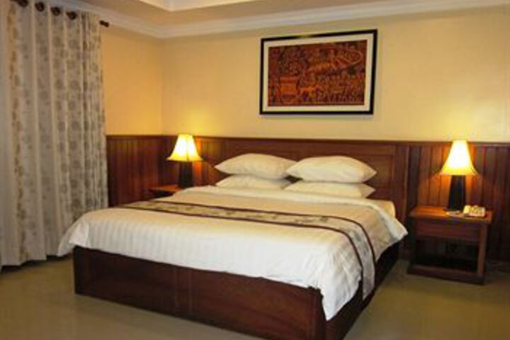 Room 15 of 36
