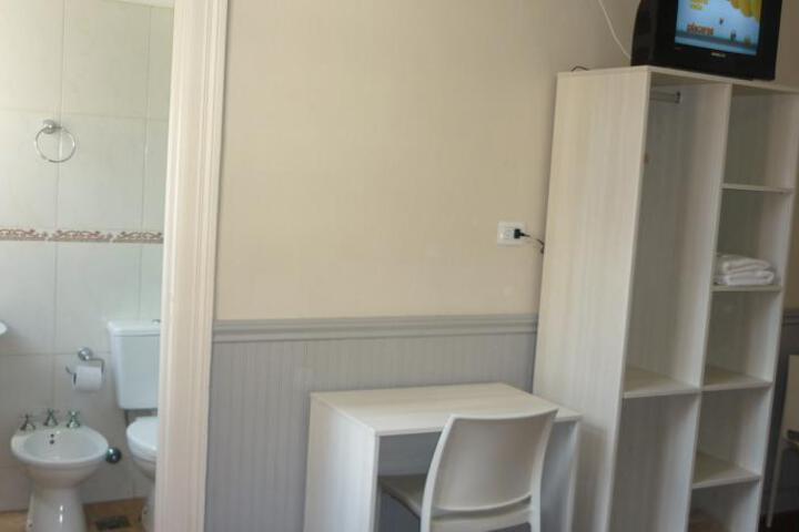 Room 14 of 56