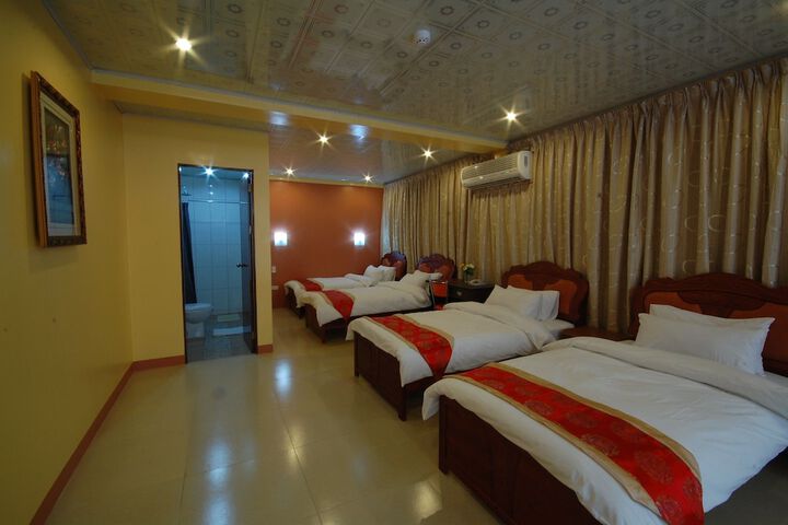 Room 12 of 70