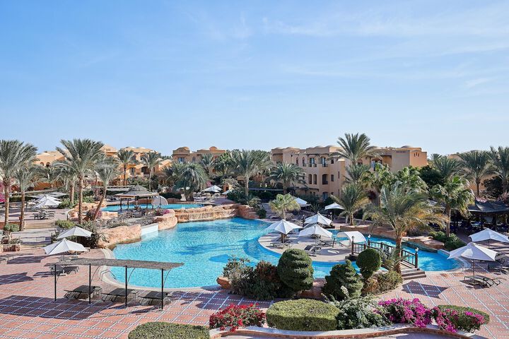 Hotel with Pool