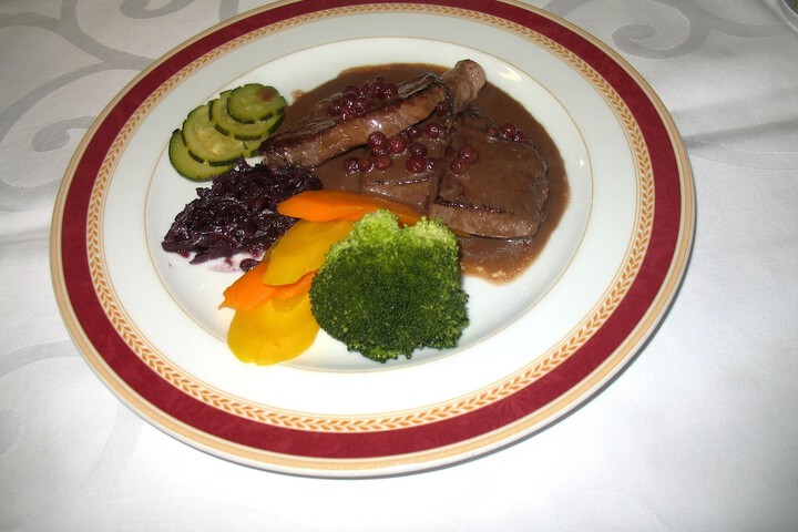 Dining 24 of 39