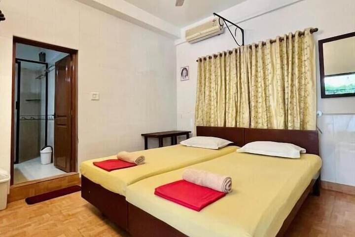 Room 26 of 63