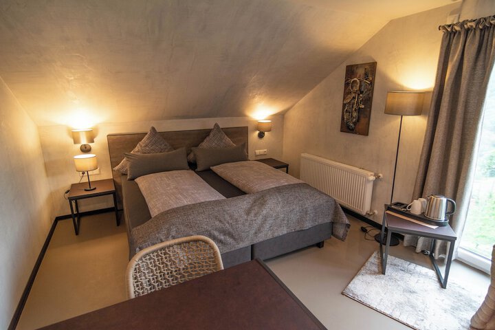 Room 18 of 68