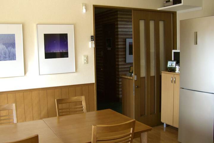Room 10 of 37
