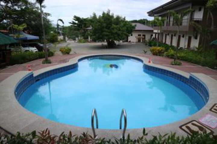 Pool 30 of 35