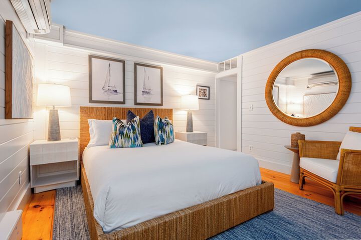 Room 7 of 70