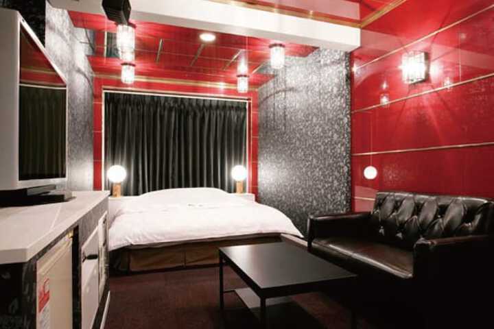 Room 7 of 19