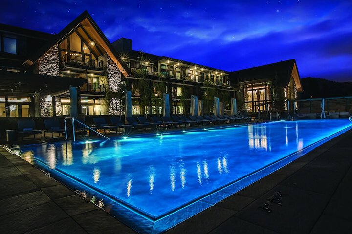 Infinity pool