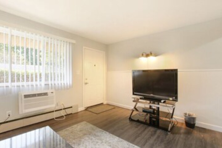 Room 11 of 20