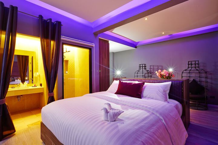 Room 10 of 43