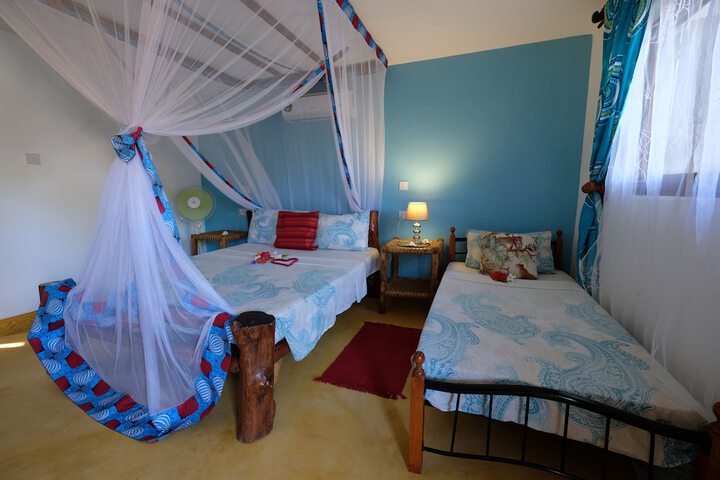 Room 5 of 40