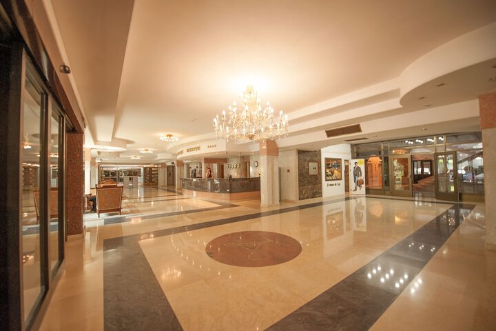 Guest Lobby