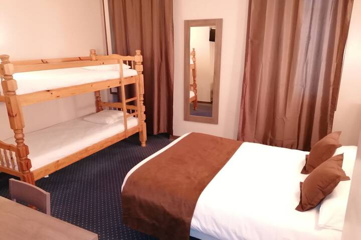 Room 3 of 27