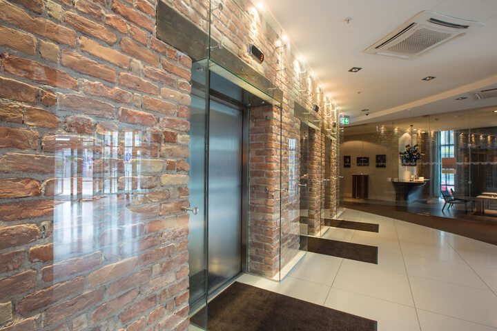 Ballroom/Hall 40 of 50