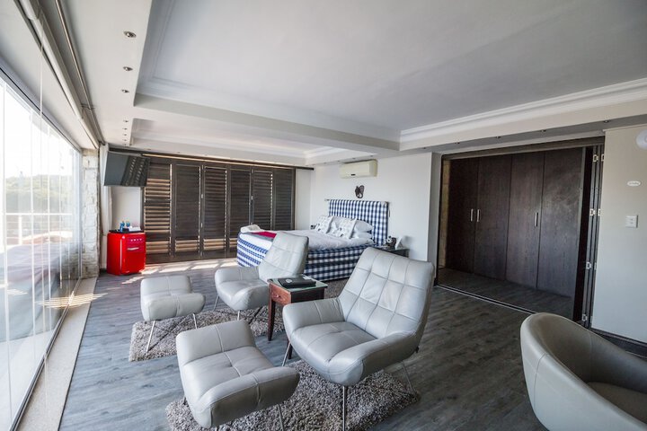 Room 20 of 147