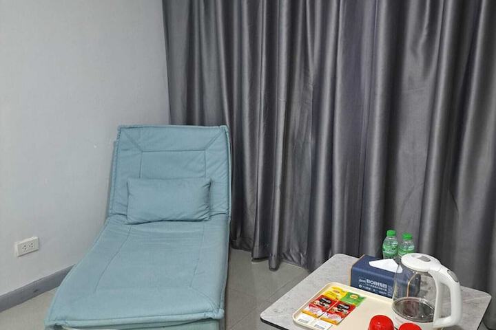 Room 4 of 32