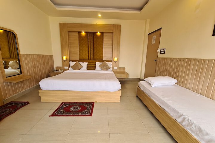 Room 15 of 122