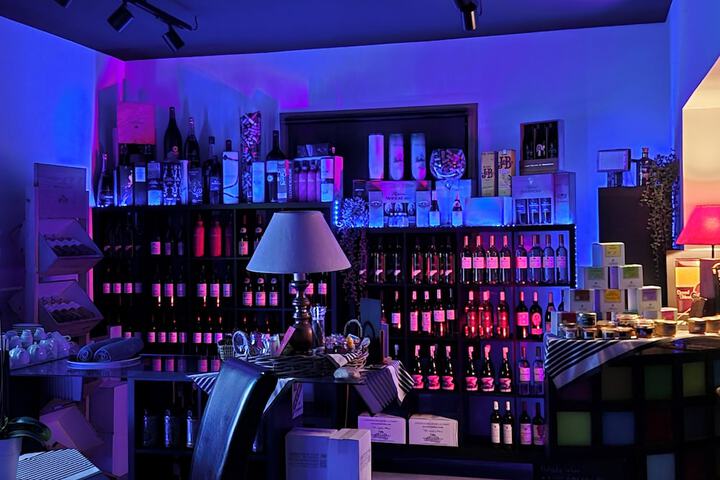 Lounge 9 of 17