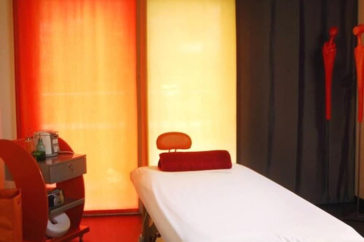 Room 32 of 59